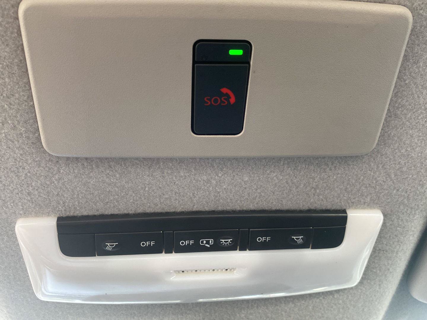 Certified 2023 Nissan Kicks SR w/ SR Premium Package FWD image 33
