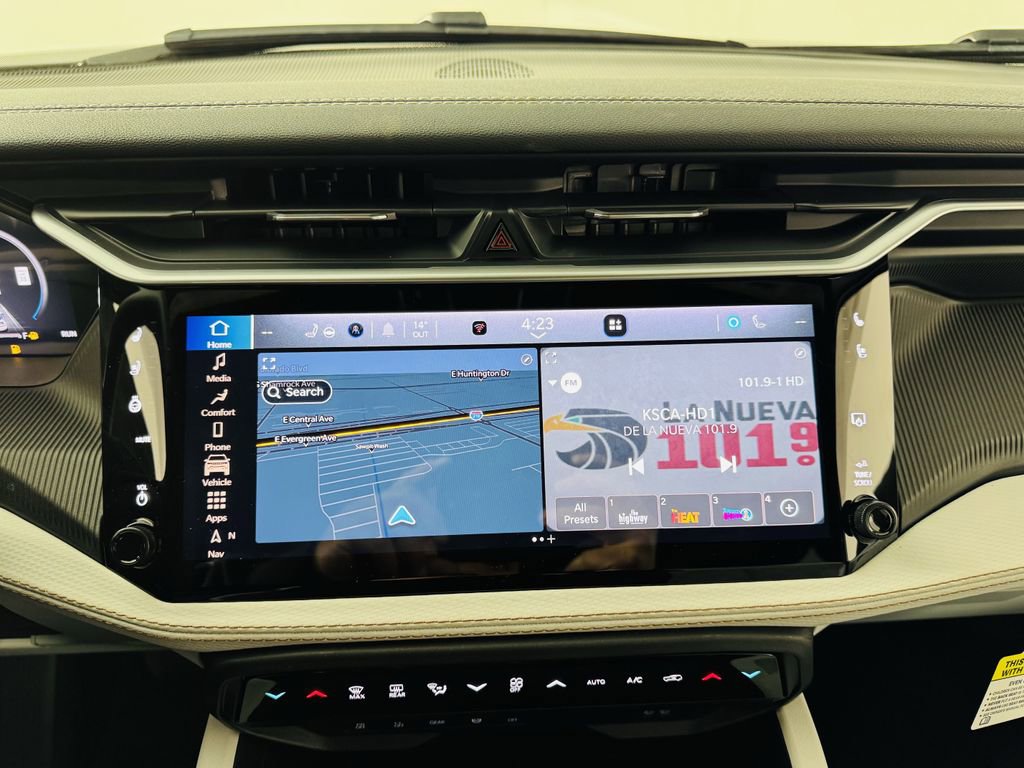 New 2026 Jeep Cherokee Overland w/ Advanced Pro Tech Group image 17