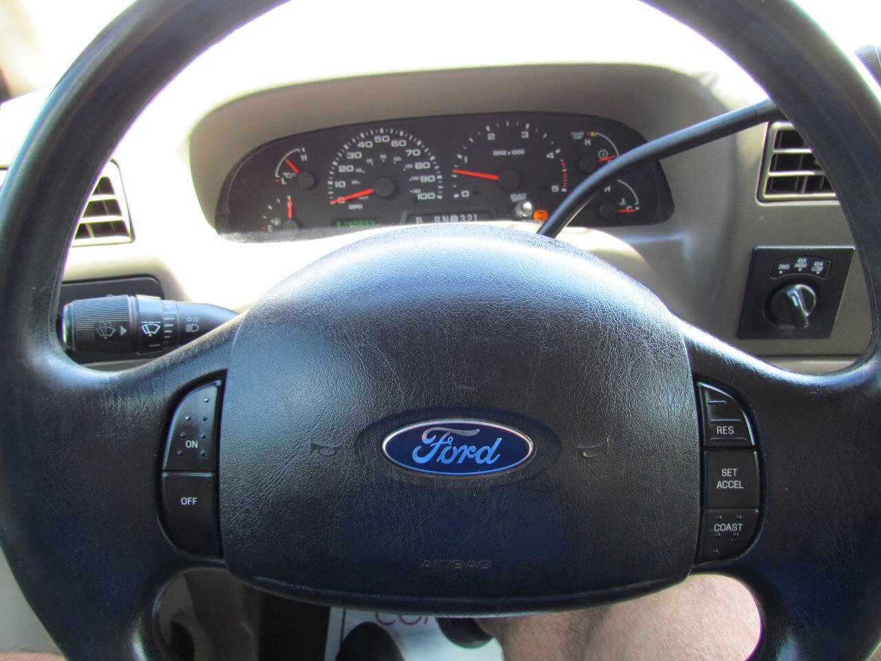 Used 2004 Ford F250 XLT AWD/4WD image 16