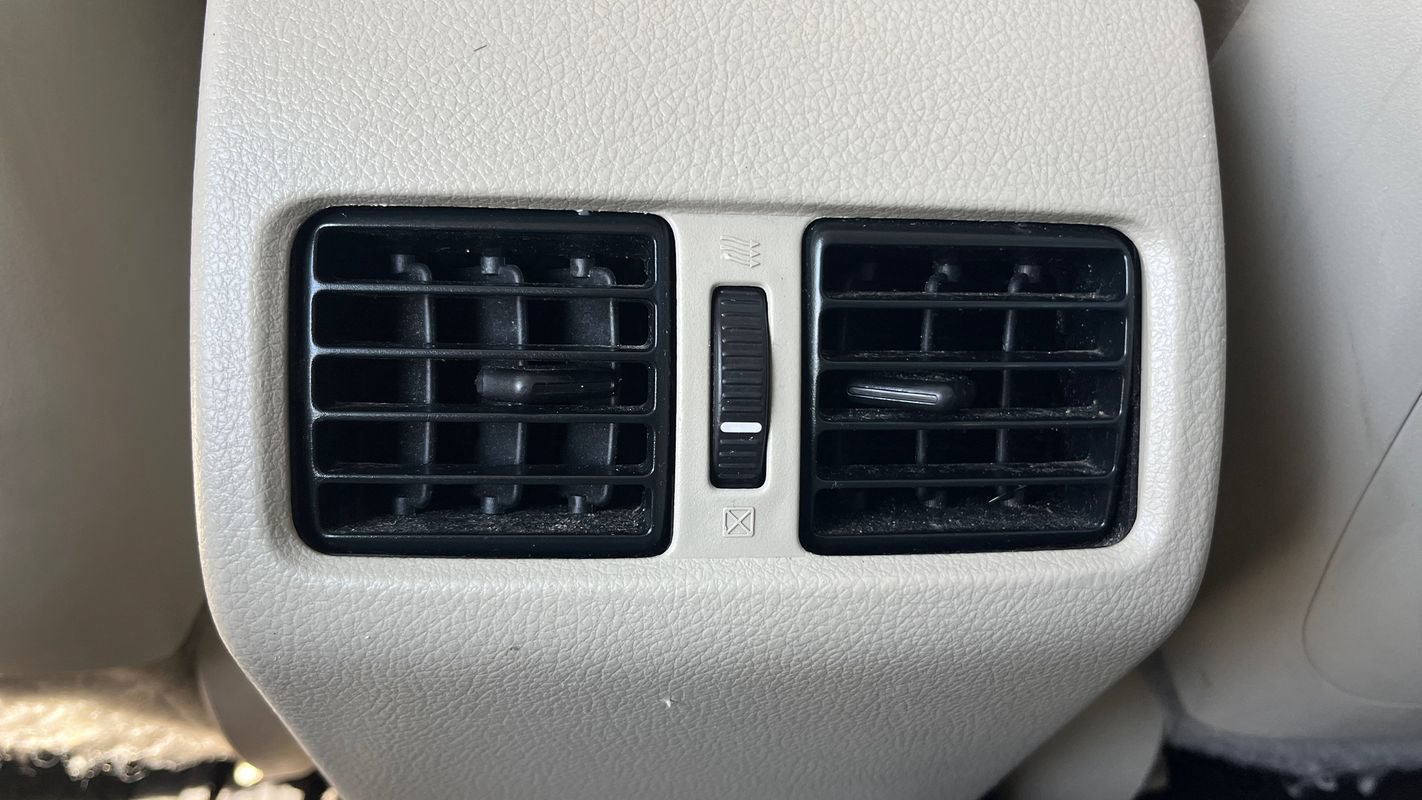 Used 2013 Subaru Outback 2.5i Limited AWD/4WD image 19