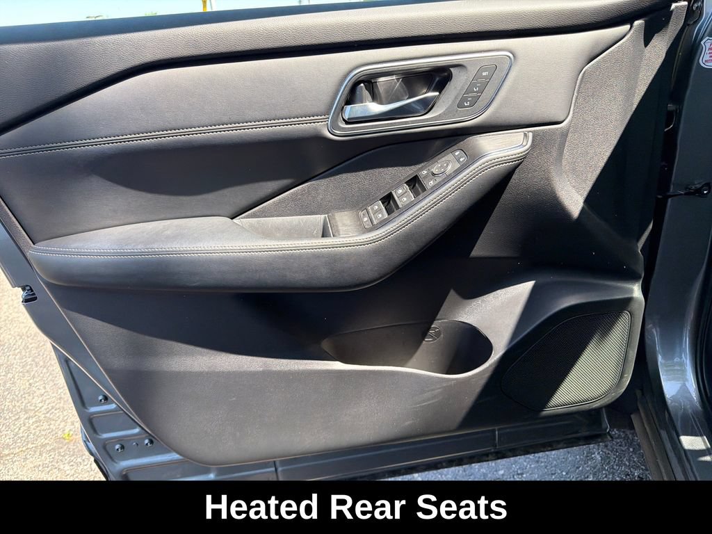 Used 2026 Nissan Rogue Platinum w/ Platinum Premium Package AWD/4WD image 12