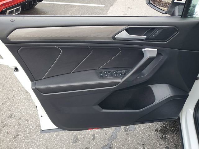 Certified 2023 Volkswagen Tiguan SE image 13