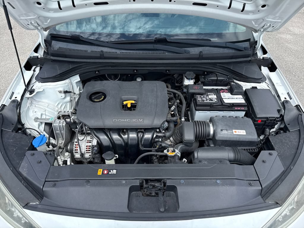 Used 2019 Hyundai Elantra SE FWD image 26
