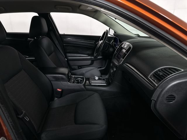 Used 2021 Chrysler 300 Touring RWD image 29