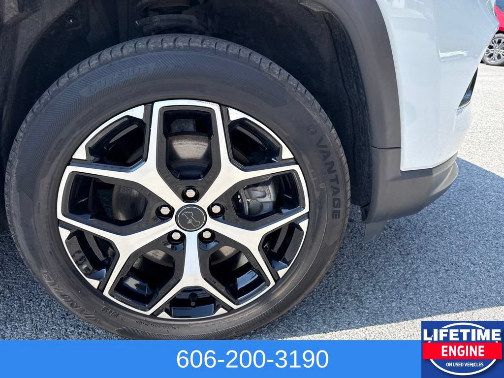 Used 2025 Jeep Compass Limited AWD/4WD image 6