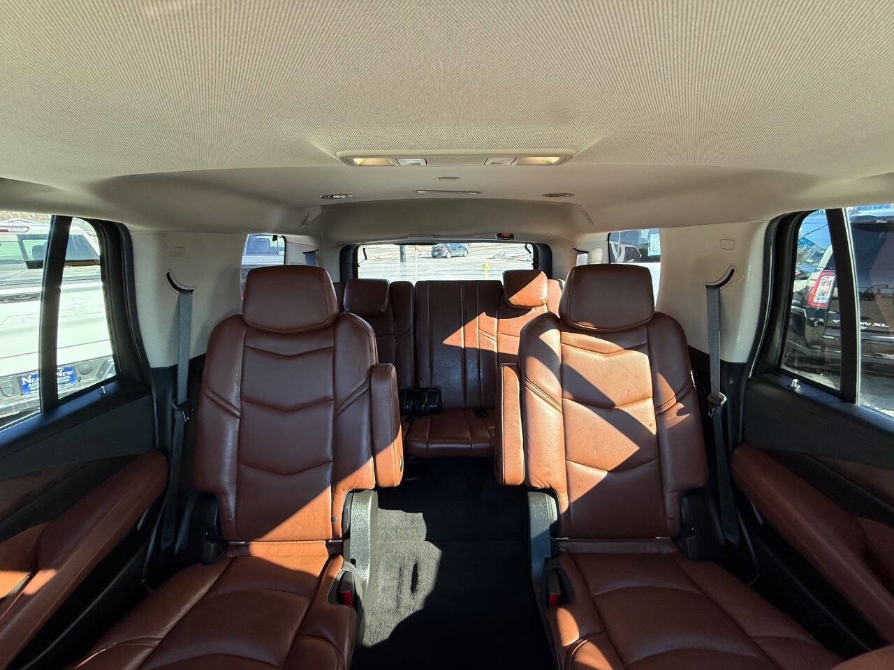 Used 2019 Cadillac Escalade Luxury image 13
