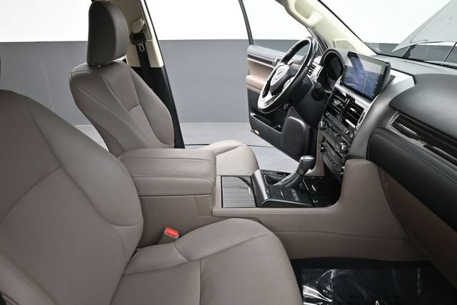 Used 2023 Lexus GX 460 Premium AWD/4WD image 18