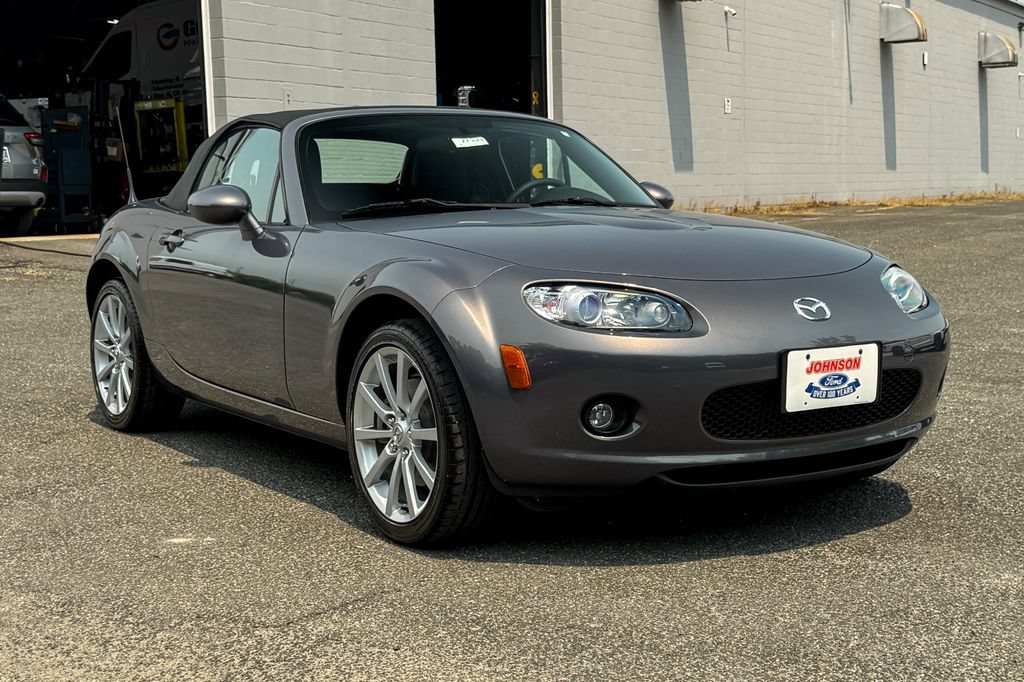 Used 2006 MAZDA MX-5 Miata Sport w/ Suspension Pkg RWD image 29