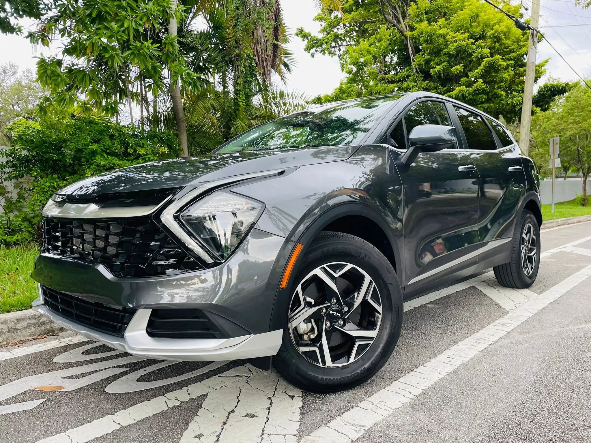 Used 2023 Kia Sportage LX image 1