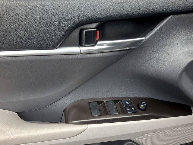 Certified 2021 Toyota Camry LE AWD/4WD image 8