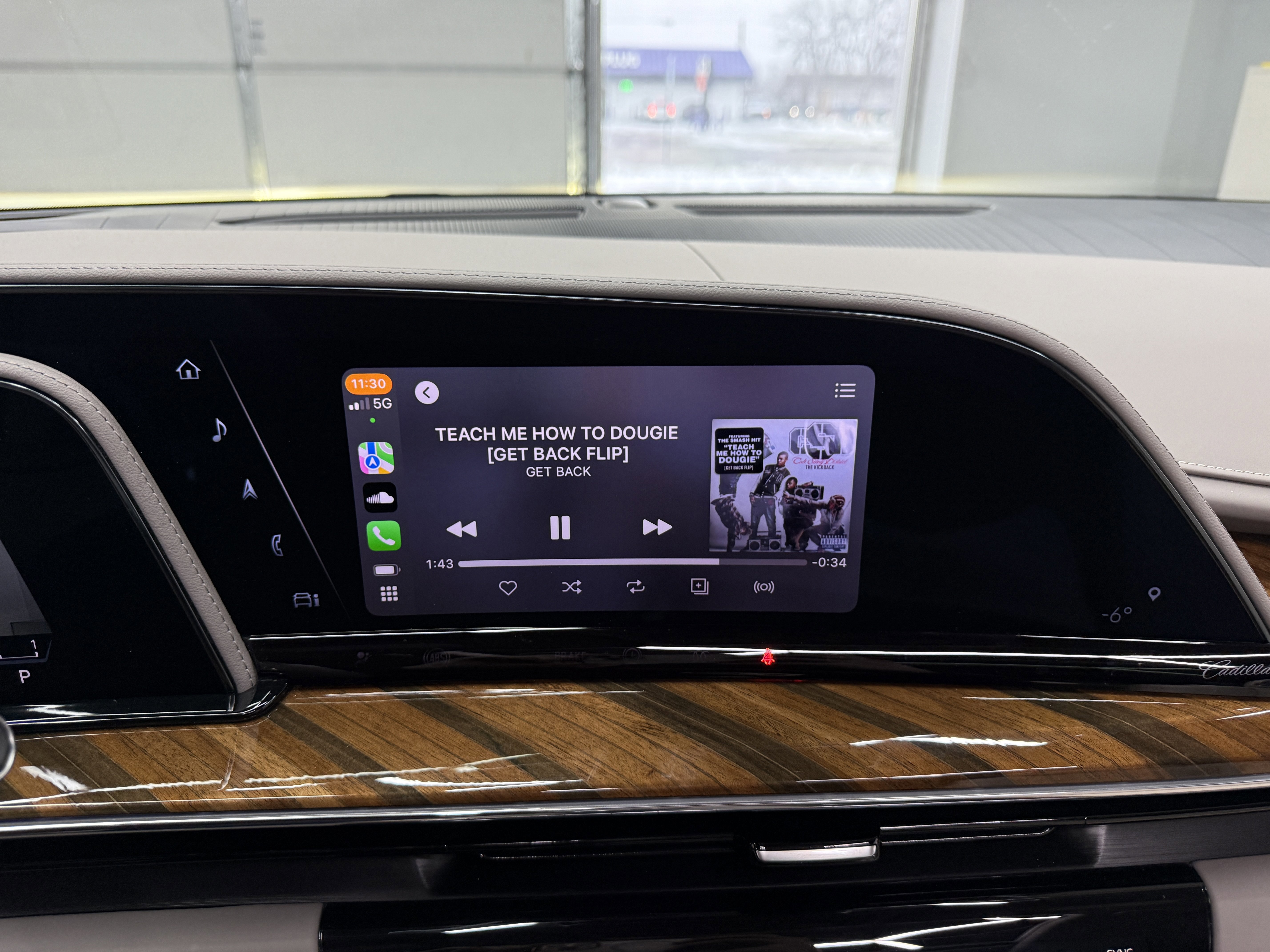 Used 2024 Cadillac Escalade Sport Platinum image 25