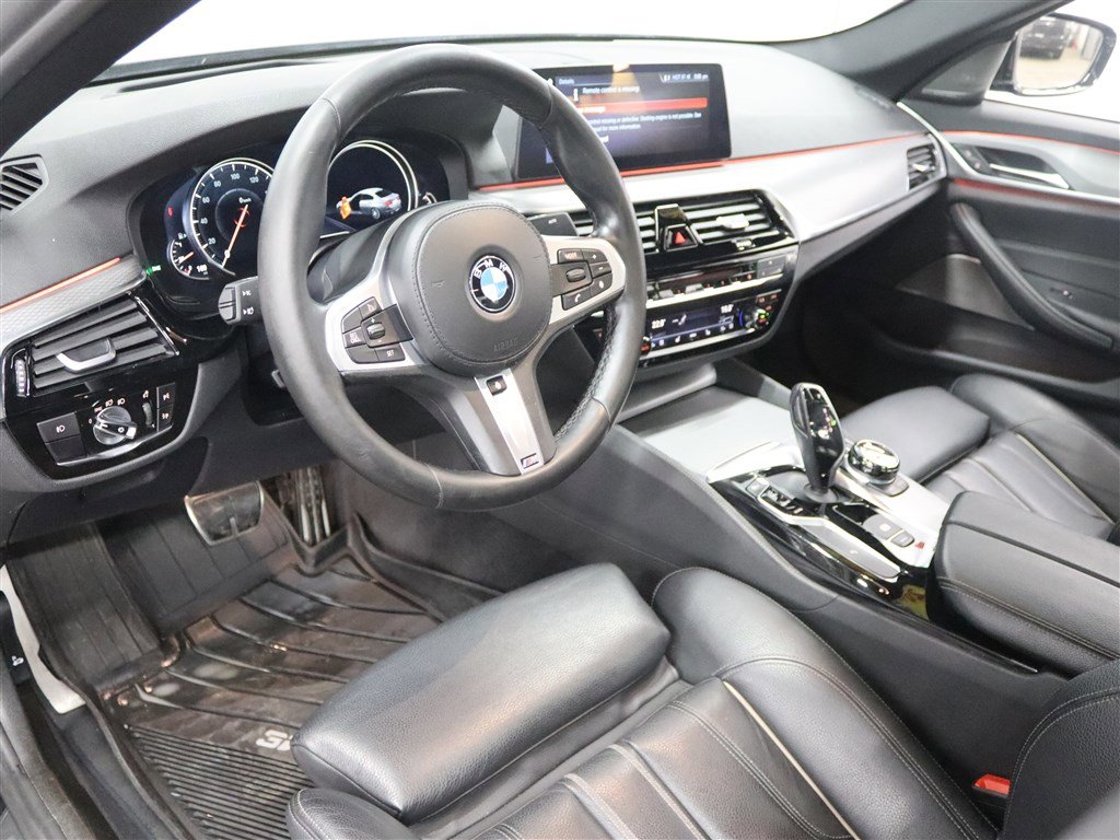 Used 2018 BMW 530i xDrive image 22