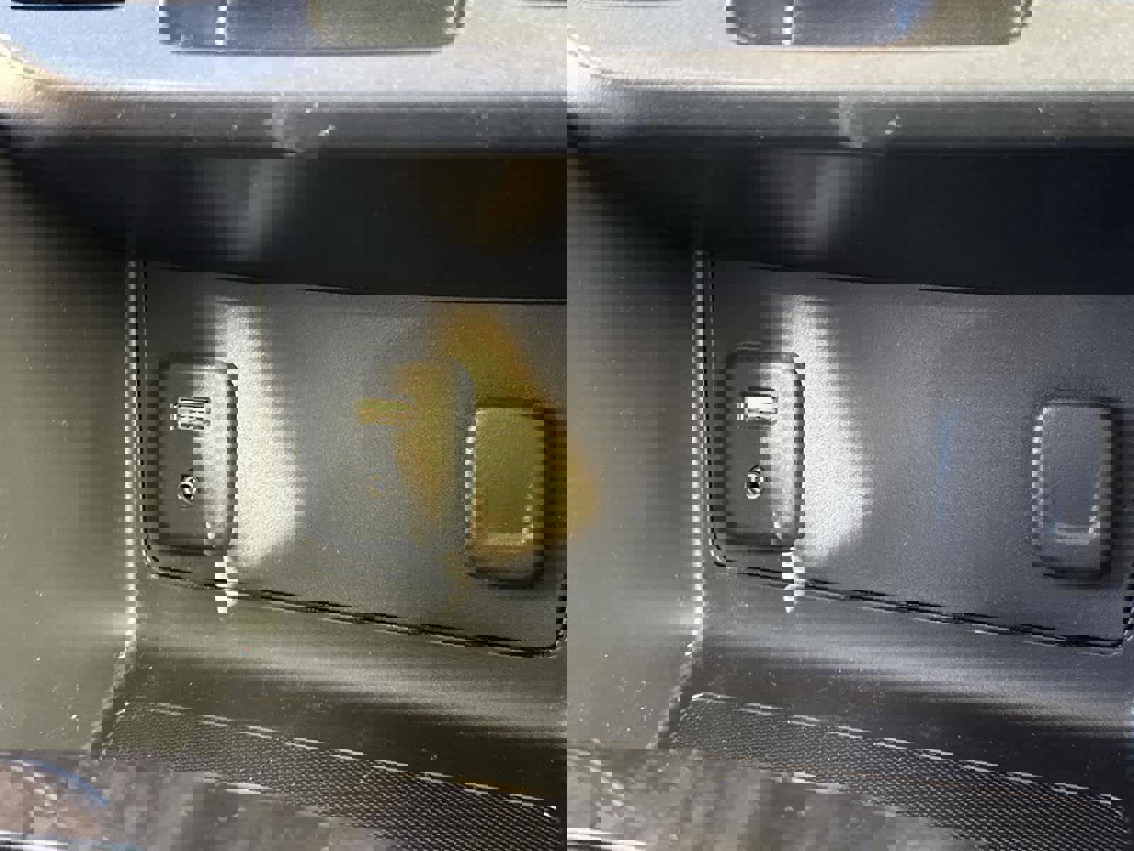 Used 2016 GMC Canyon SLT w/ Driver Alert Package image 26