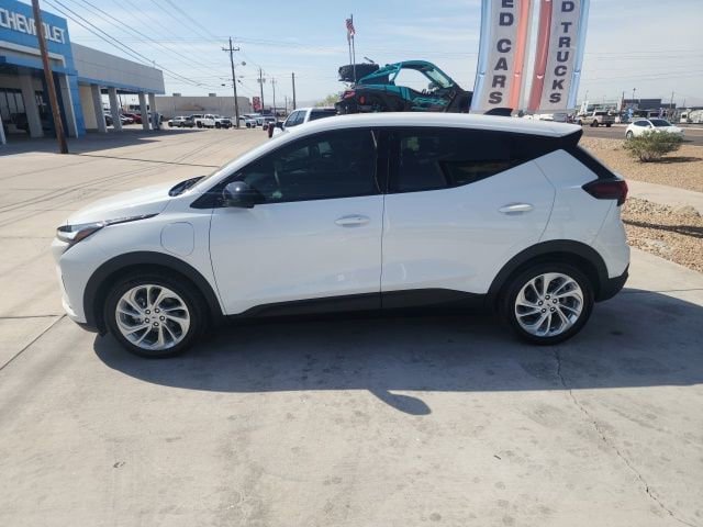 New 2027 Chevrolet Bolt LT w/ Comfort Package image 7