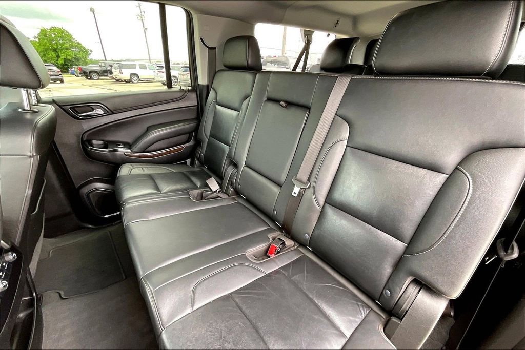 Used 2020 Chevrolet Suburban LT RWD image 19