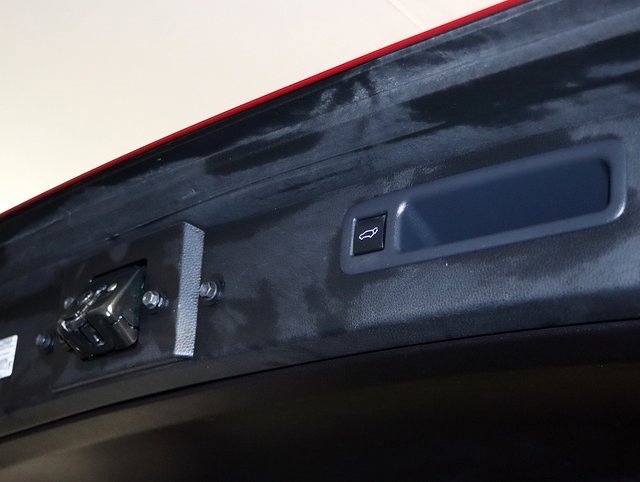 Used 2020 Toyota Highlander XLE image 31