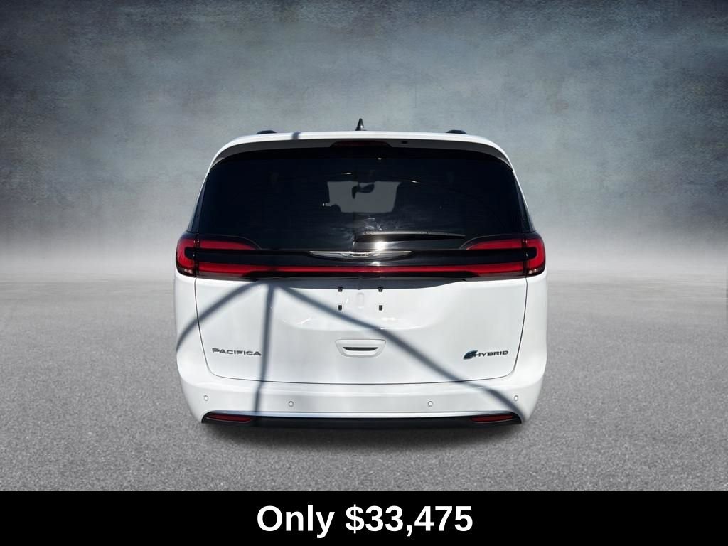 Used 2023 Chrysler Pacifica Pinnacle image 4