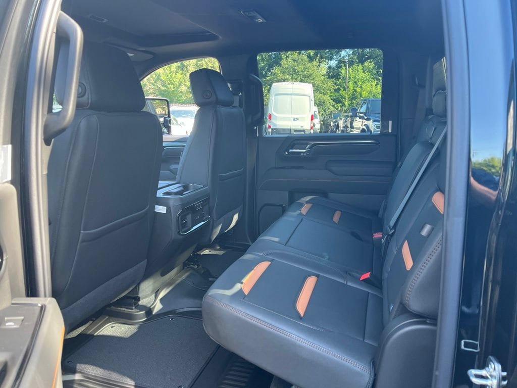 New 2026 GMC Sierra 2500 AT4 w/ AT4 Premium Plus Package AWD/4WD image 14