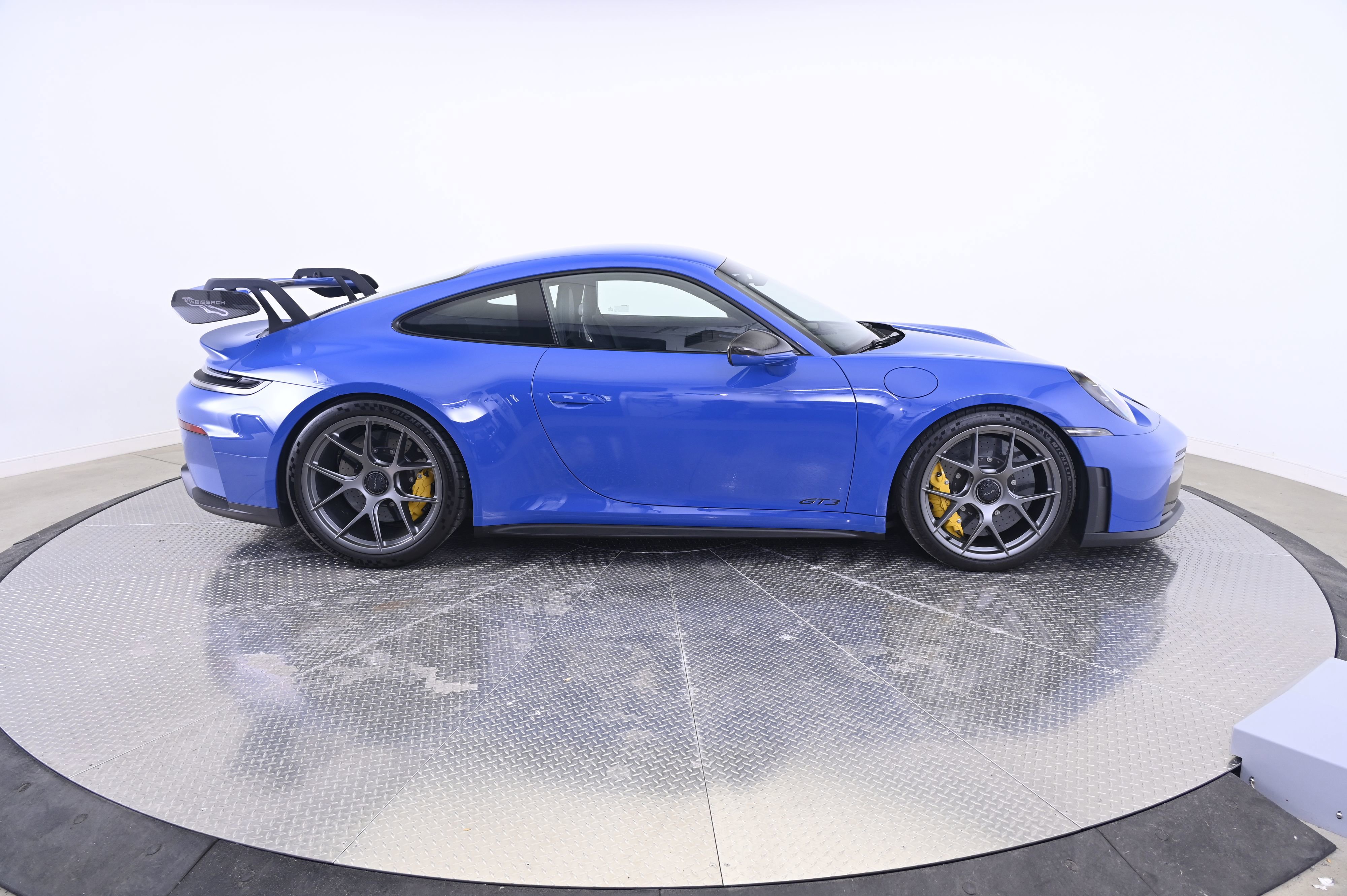 Certified 2025 Porsche 911 GT3 RWD image 8