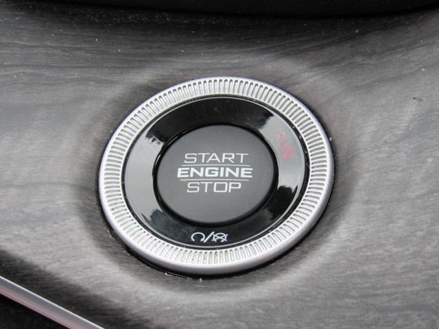 Used 2022 Jeep Grand Cherokee Limited AWD/4WD image 29