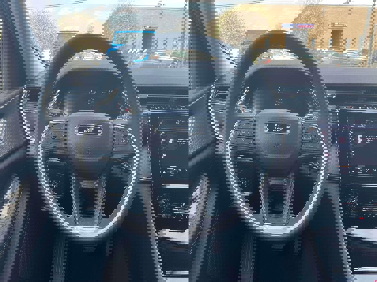 Used 2023 Jeep Grand Cherokee Laredo AWD/4WD image 14