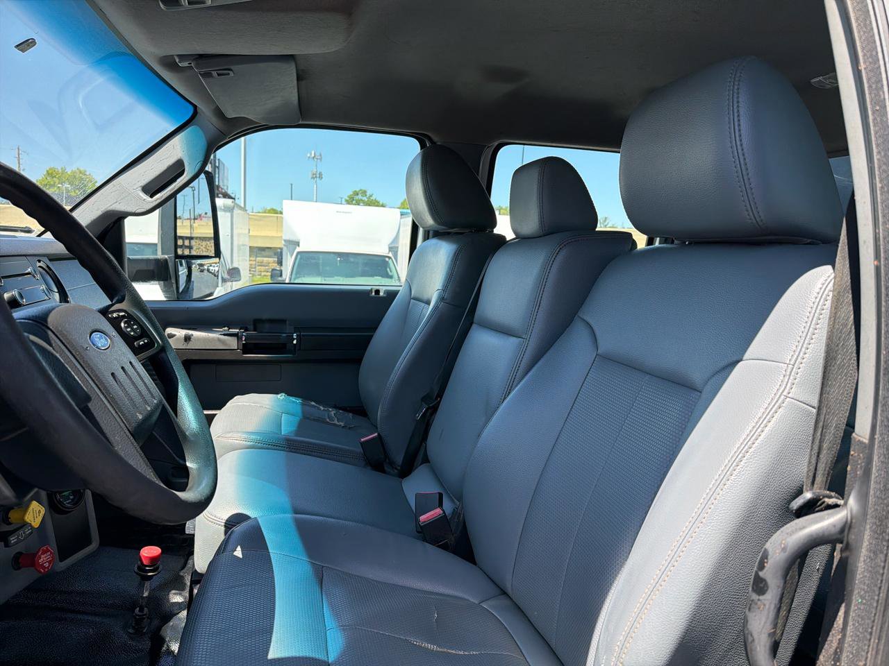 Used 2019 Ford F750 2WD Crew Cab Super Duty image 12