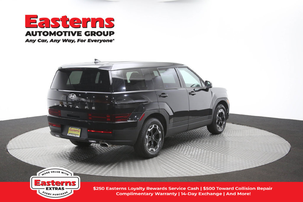 Used 2025 Hyundai Santa Fe SE FWD image 40