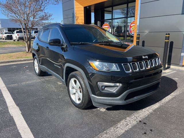 Used 2018 Jeep Compass Latitude w/ Popular Equipment Group image 1