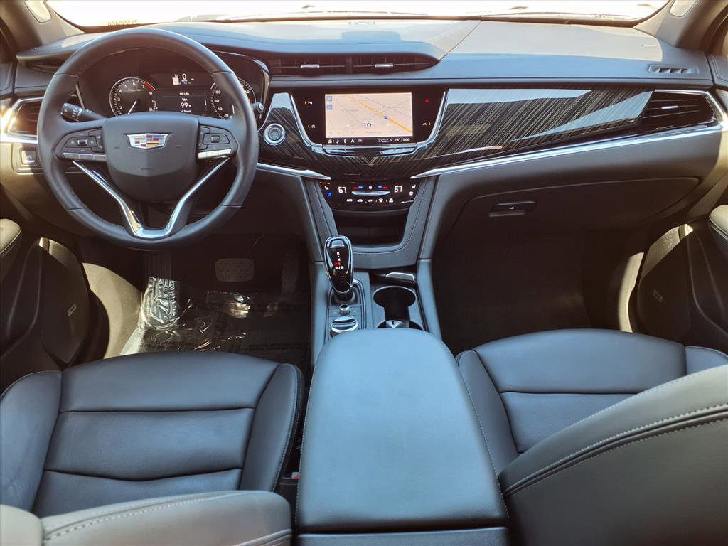 Certified 2024 Cadillac XT6 Premium Luxury FWD image 15