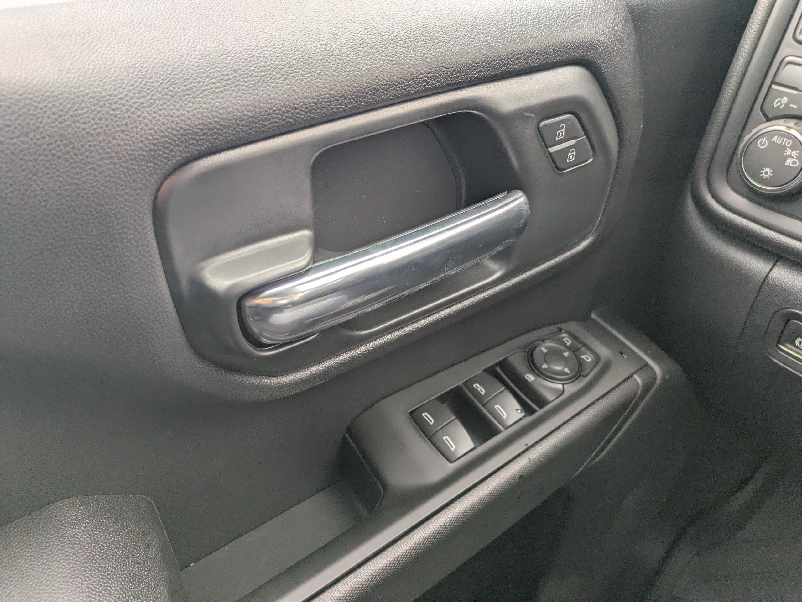 New 2026 Chevrolet Silverado 1500 Custom w/ Turbomax Blackout Package AWD/4WD image 22