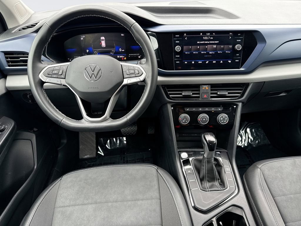 Used 2023 Volkswagen Taos SE w/ Black Wheel Package FWD image 21
