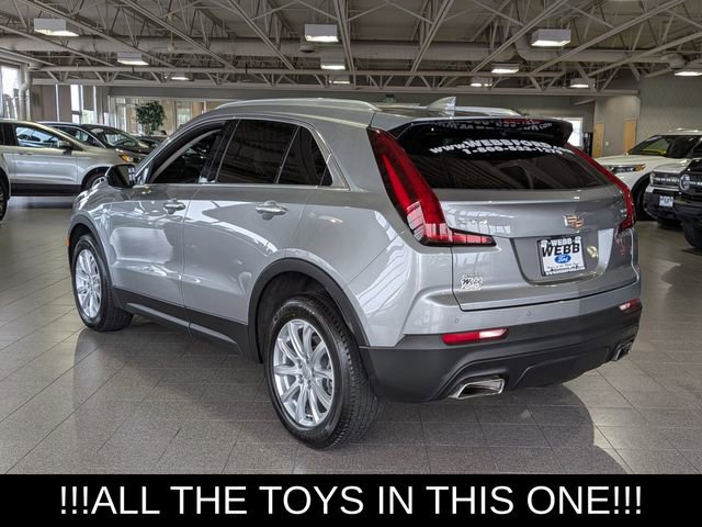 Used 2023 Cadillac XT4 Luxury w/ Cold Weather Package AWD/4WD image 6