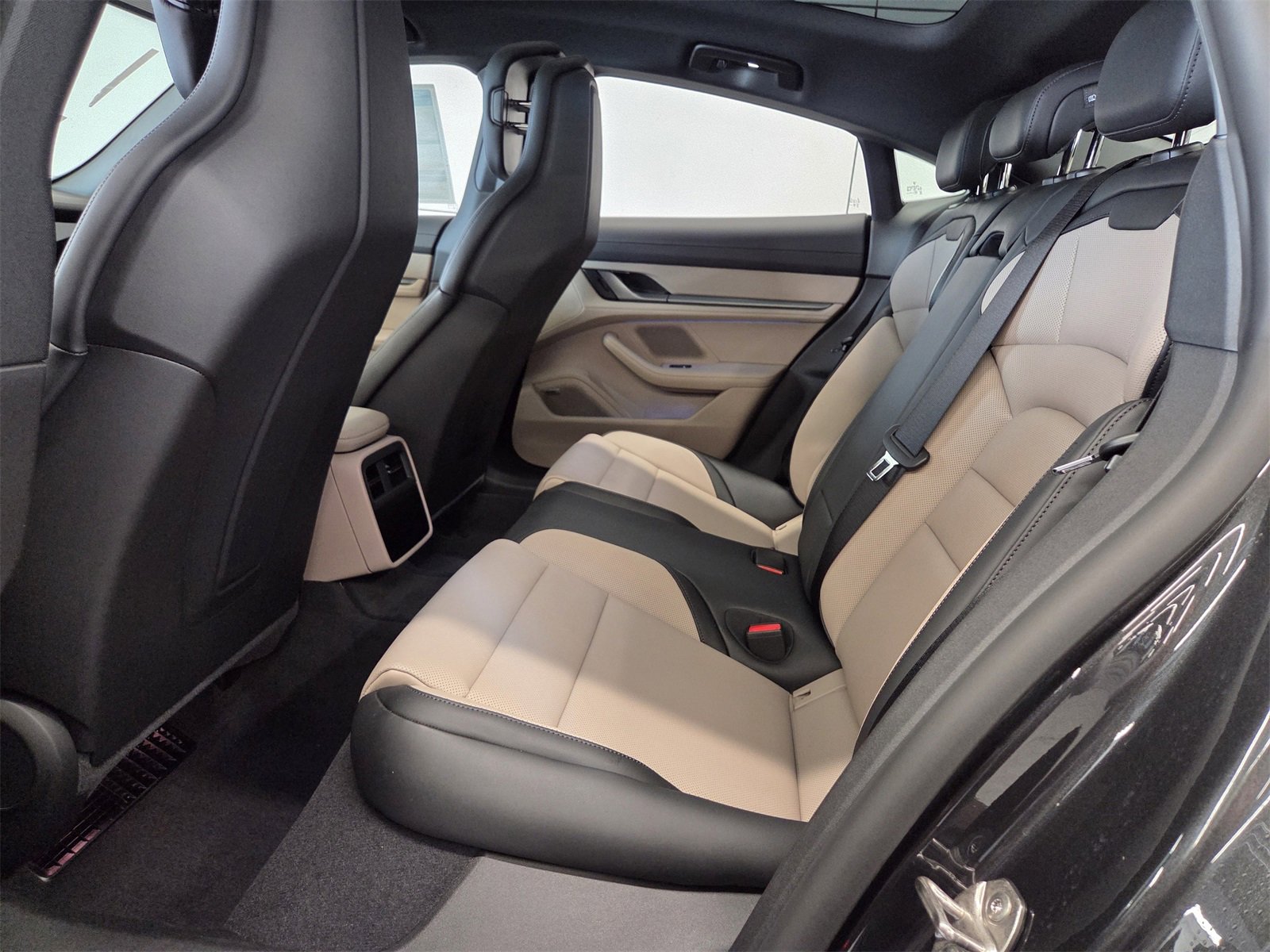 New 2026 Porsche Taycan 4S image 11