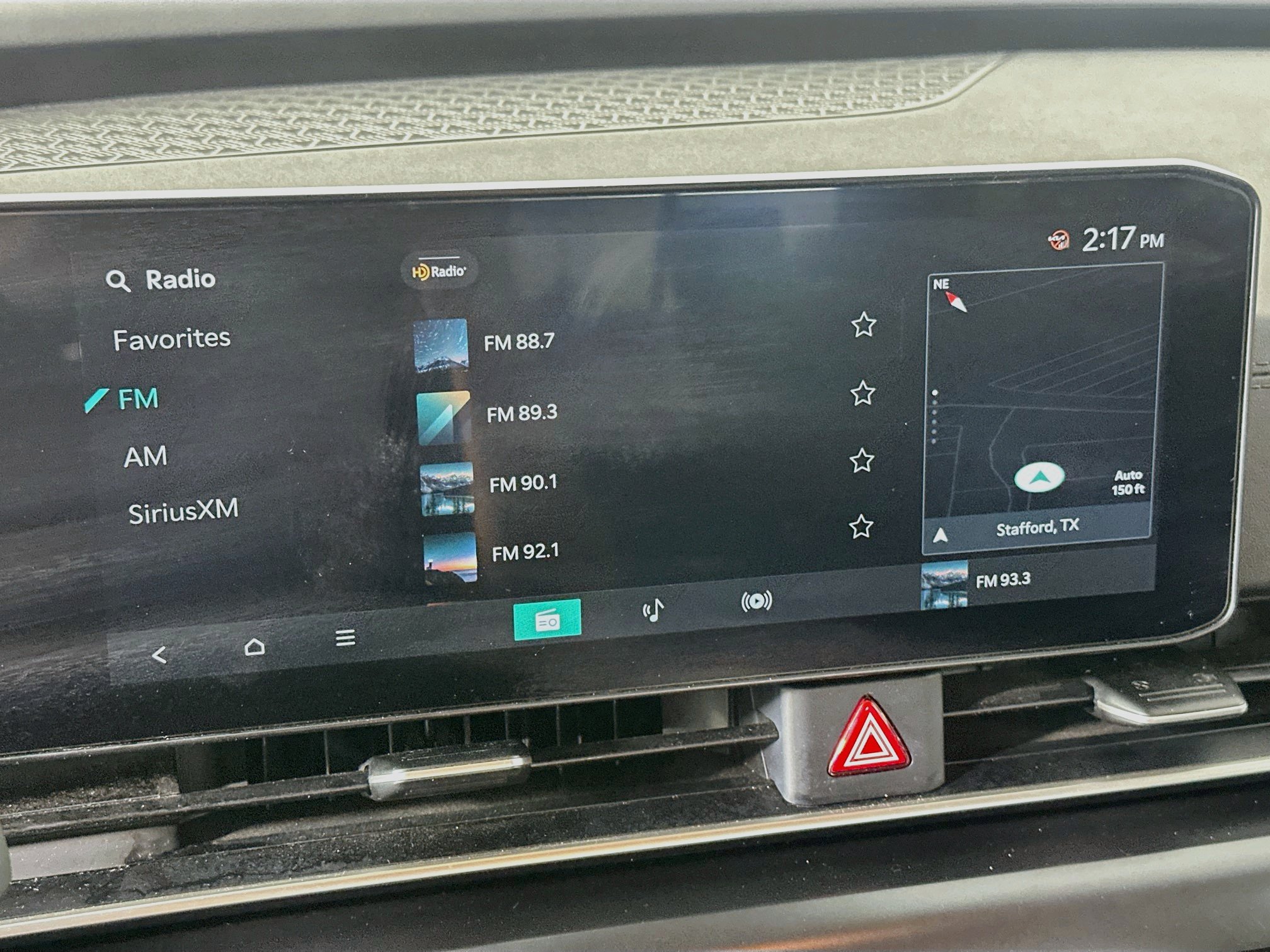 Used 2025 Kia Carnival FWD image 21