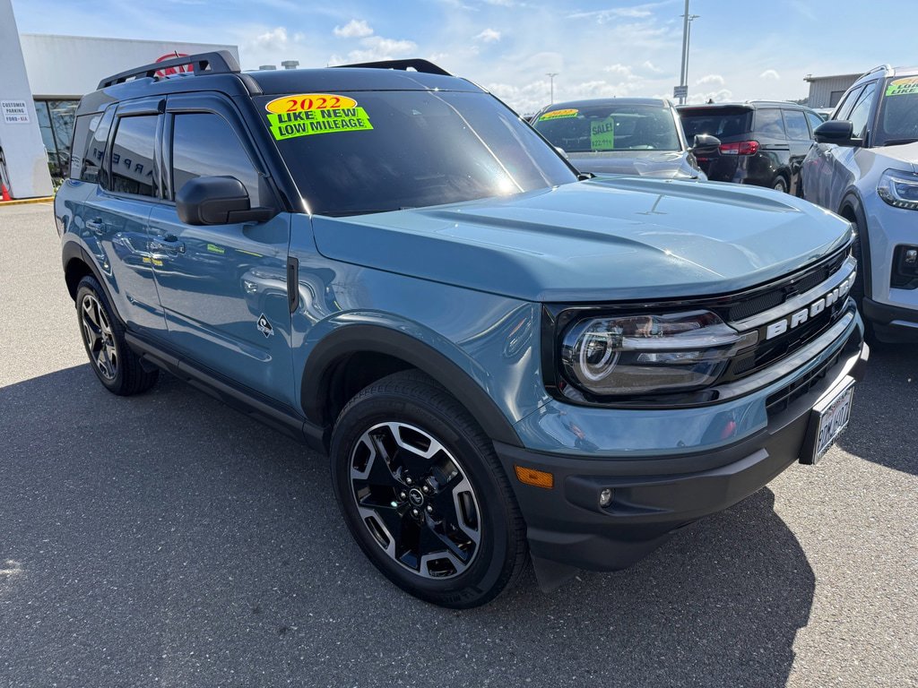Used 2022 Ford Bronco Sport Outer Banks w/ Tech Package AWD/4WD image 2
