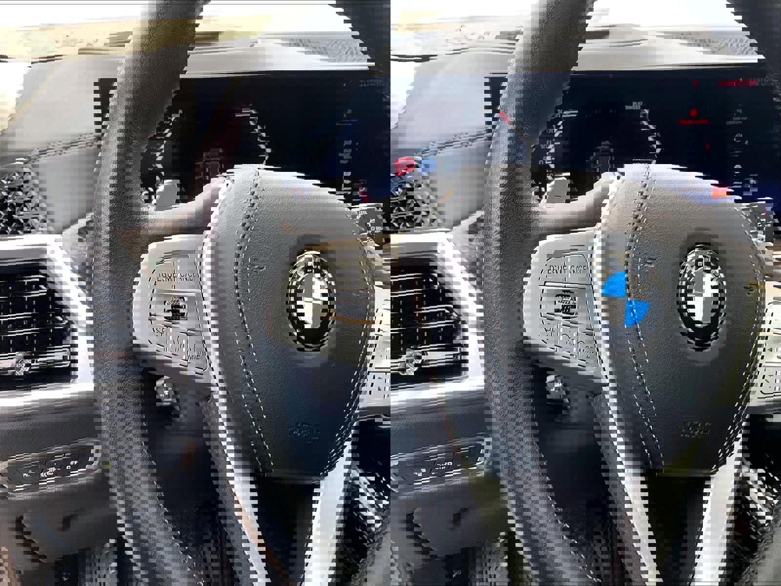 Used 2024 BMW X7 xDrive40i w/ Executive Package image 23