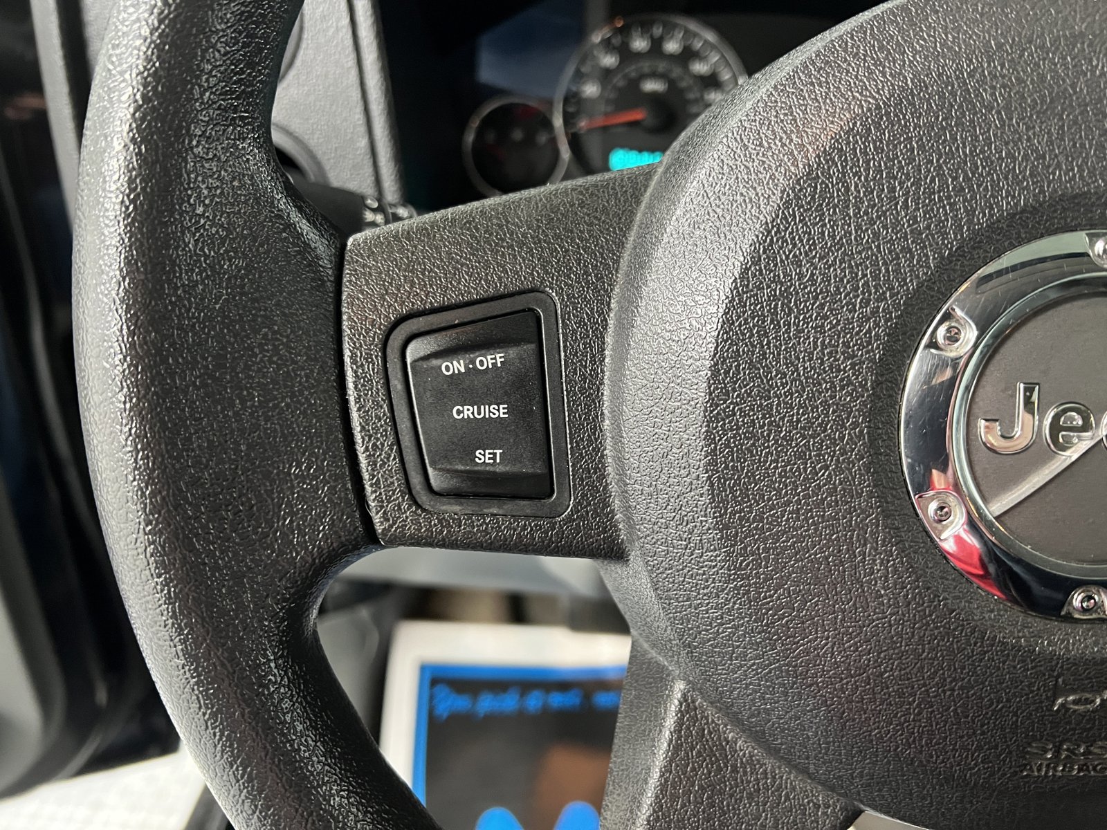 Used 2007 Jeep Commander Sport AWD/4WD image 19