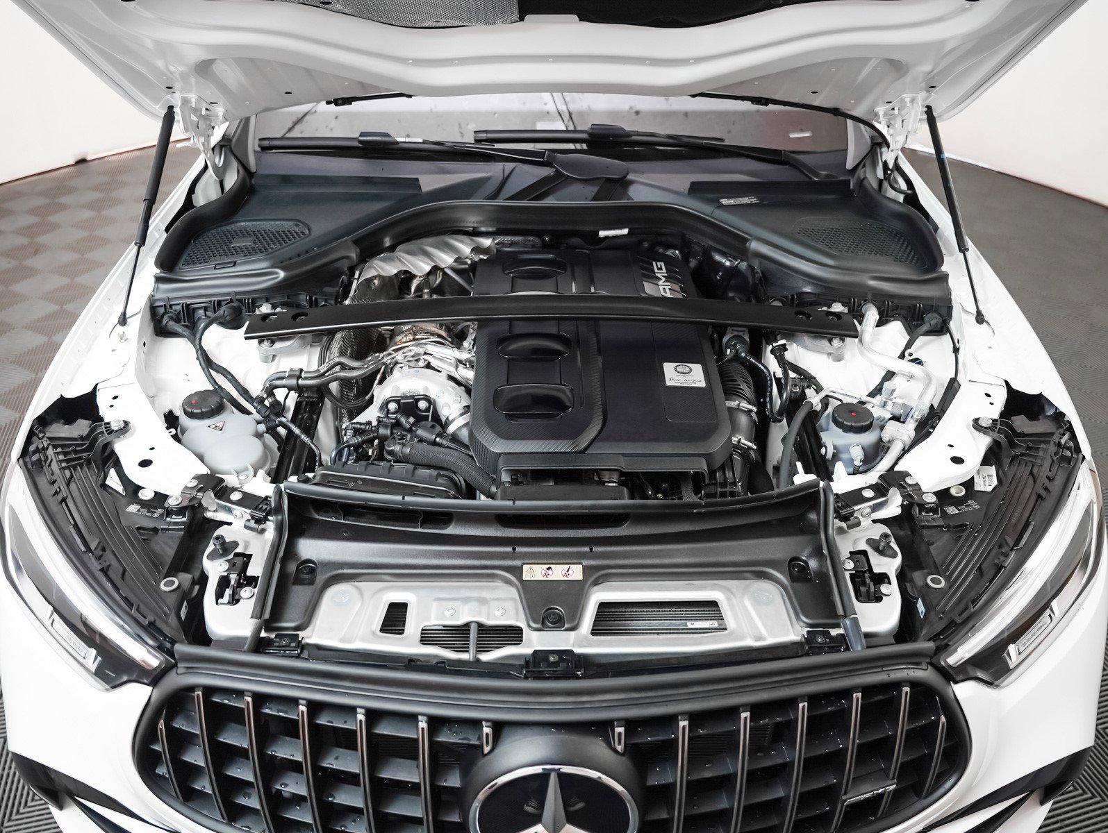 Certified 2025 Mercedes-Benz GLC 43 AMG 4MATIC image 4