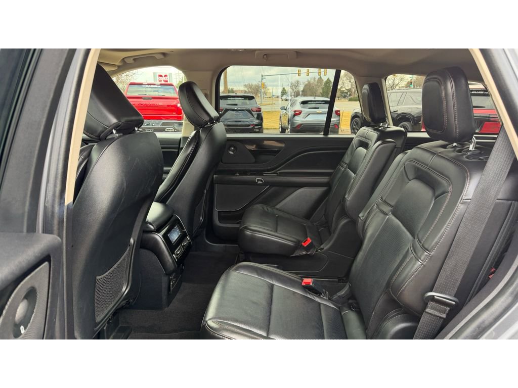 Used 2022 Lincoln Aviator Reserve w/ Equipment Group 201A image 19