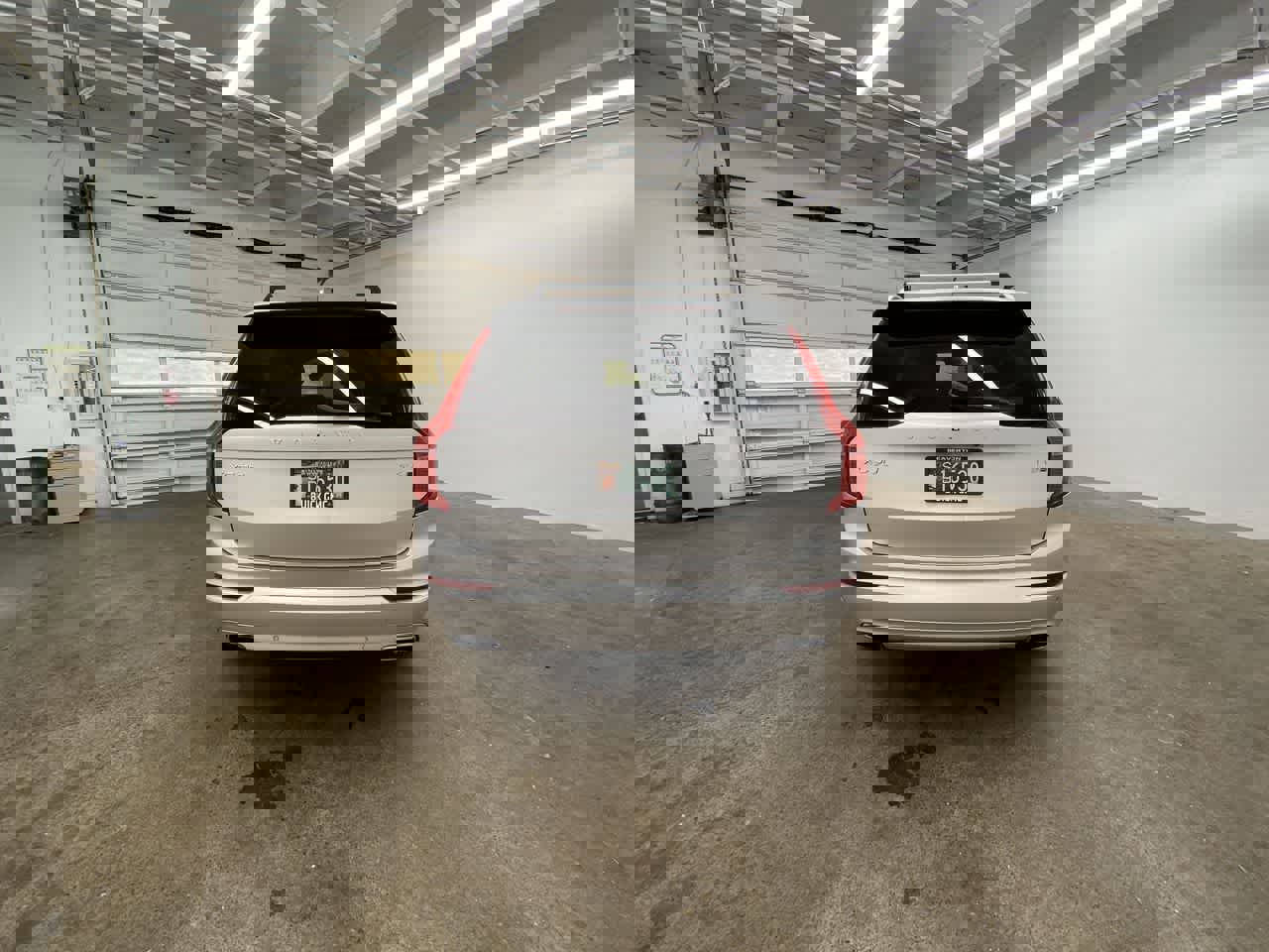 Used 2018 Volvo XC90 T6 Momentum w/ Convenience Package image 5