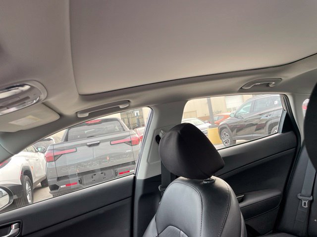 Used 2020 Kia Optima FWD image 12