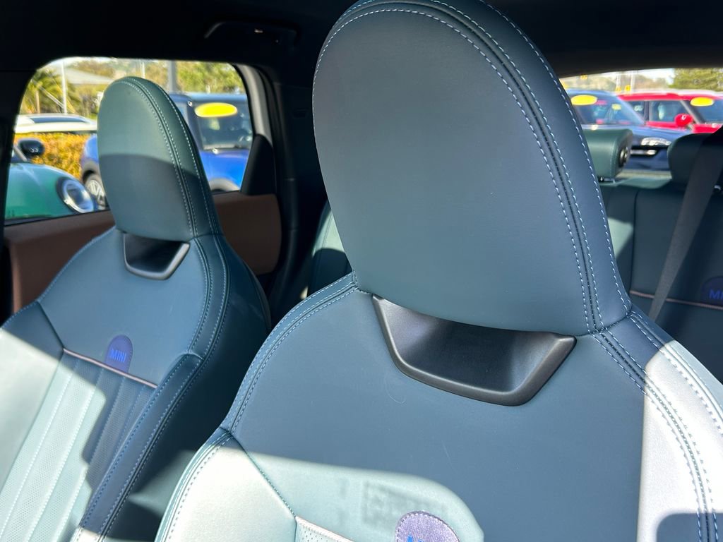 Used 2025 MINI Cooper Countryman S w/ Comfort Package Max image 14