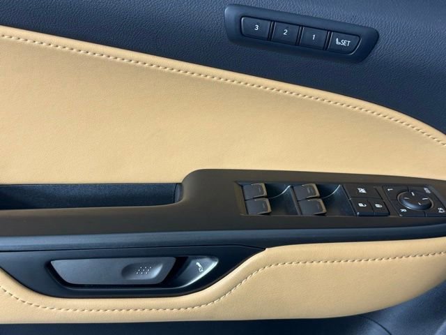 Used 2025 Lexus NX 250 FWD w/ Towing Package (2000 Lbs) image 11