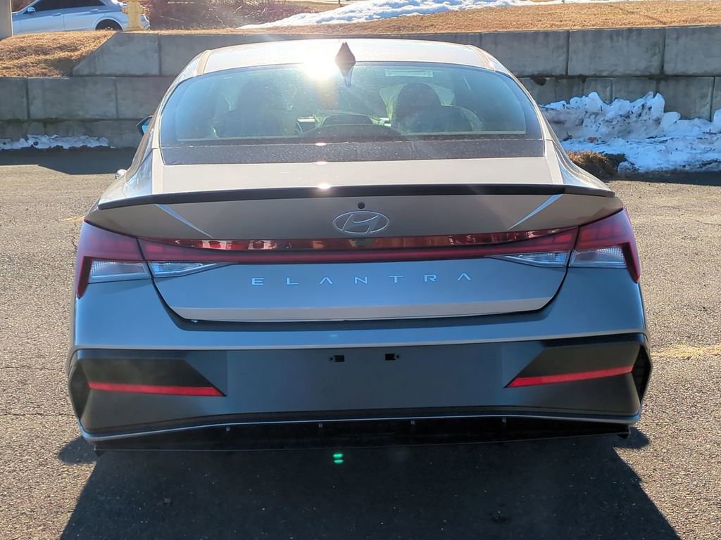 Certified 2026 Hyundai Elantra SEL Sport Premium FWD image 4