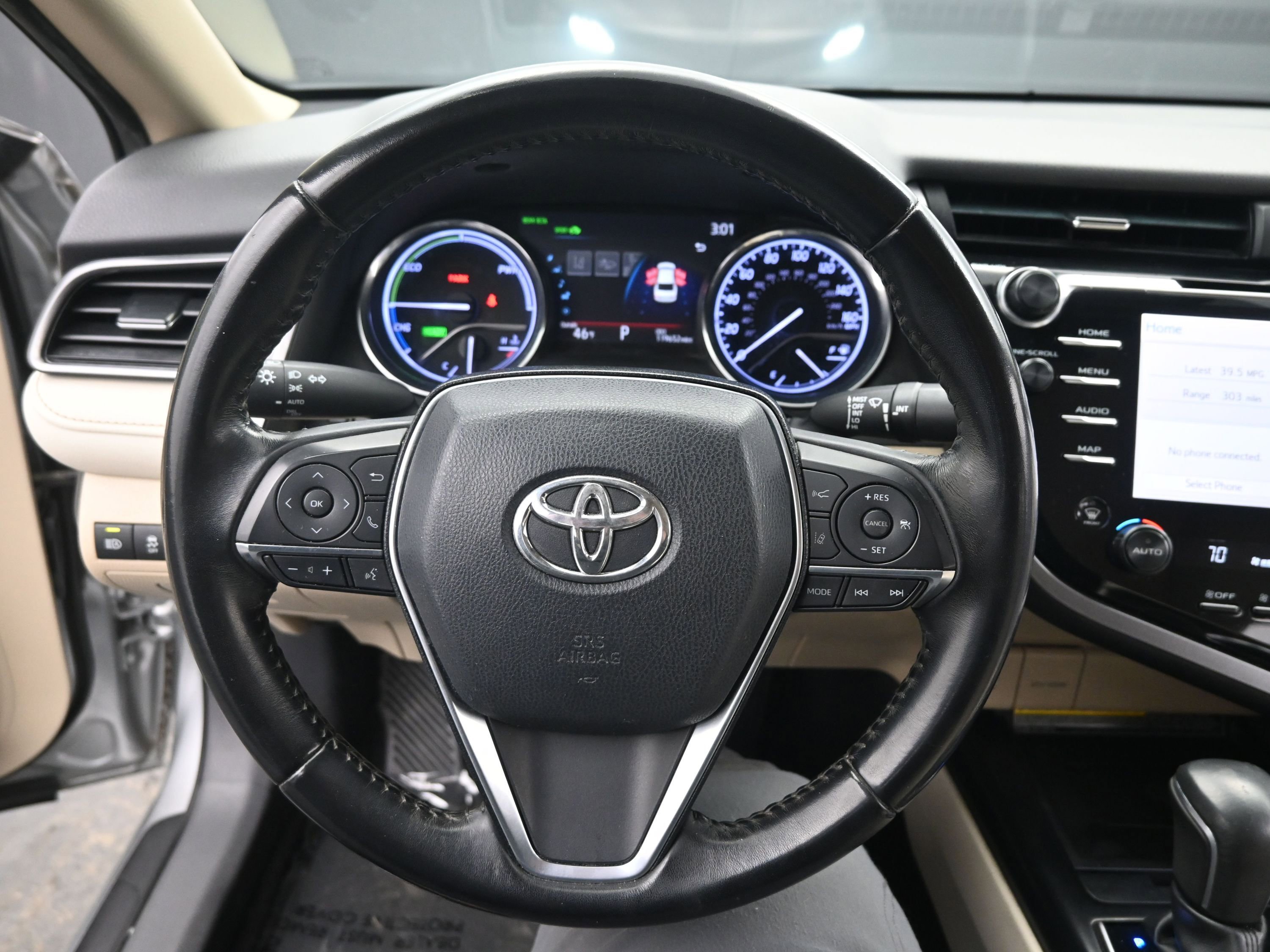 Used 2019 Toyota Camry XLE image 18