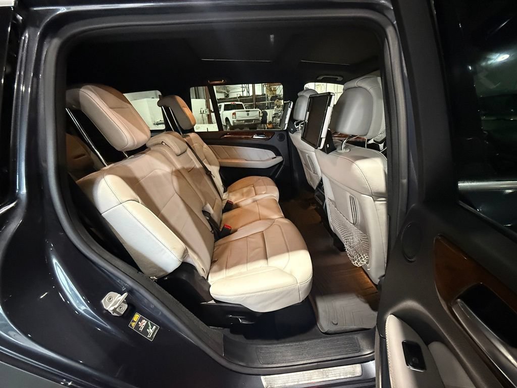 Used 2015 Mercedes-Benz GL 450 4MATIC image 26