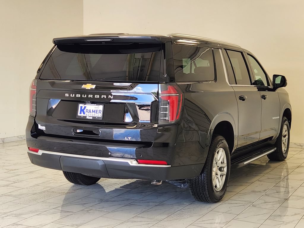 Used 2025 Chevrolet Suburban LT AWD/4WD image 7