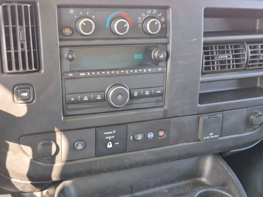 Used 2020 Chevrolet Express 3500 w/ Power Convenience Package RWD image 16