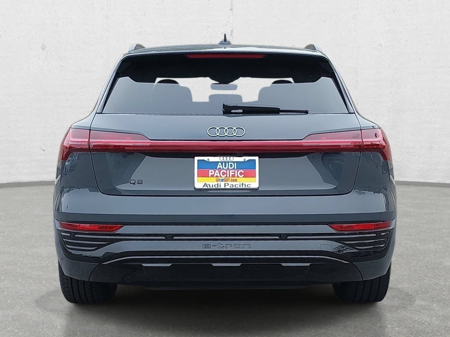 Used 2024 Audi Q8 e-tron Premium Plus AWD/4WD image 6