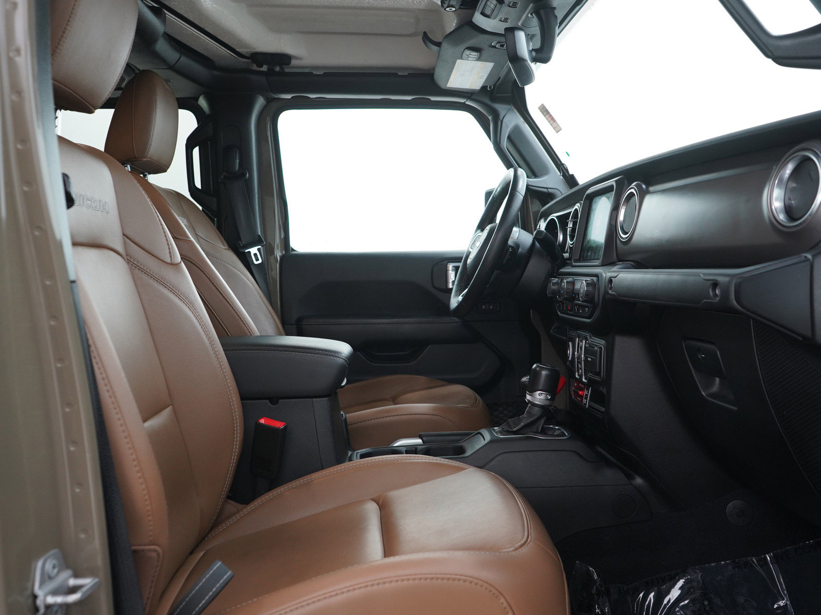 Used 2020 Jeep Gladiator Rubicon AWD/4WD image 11